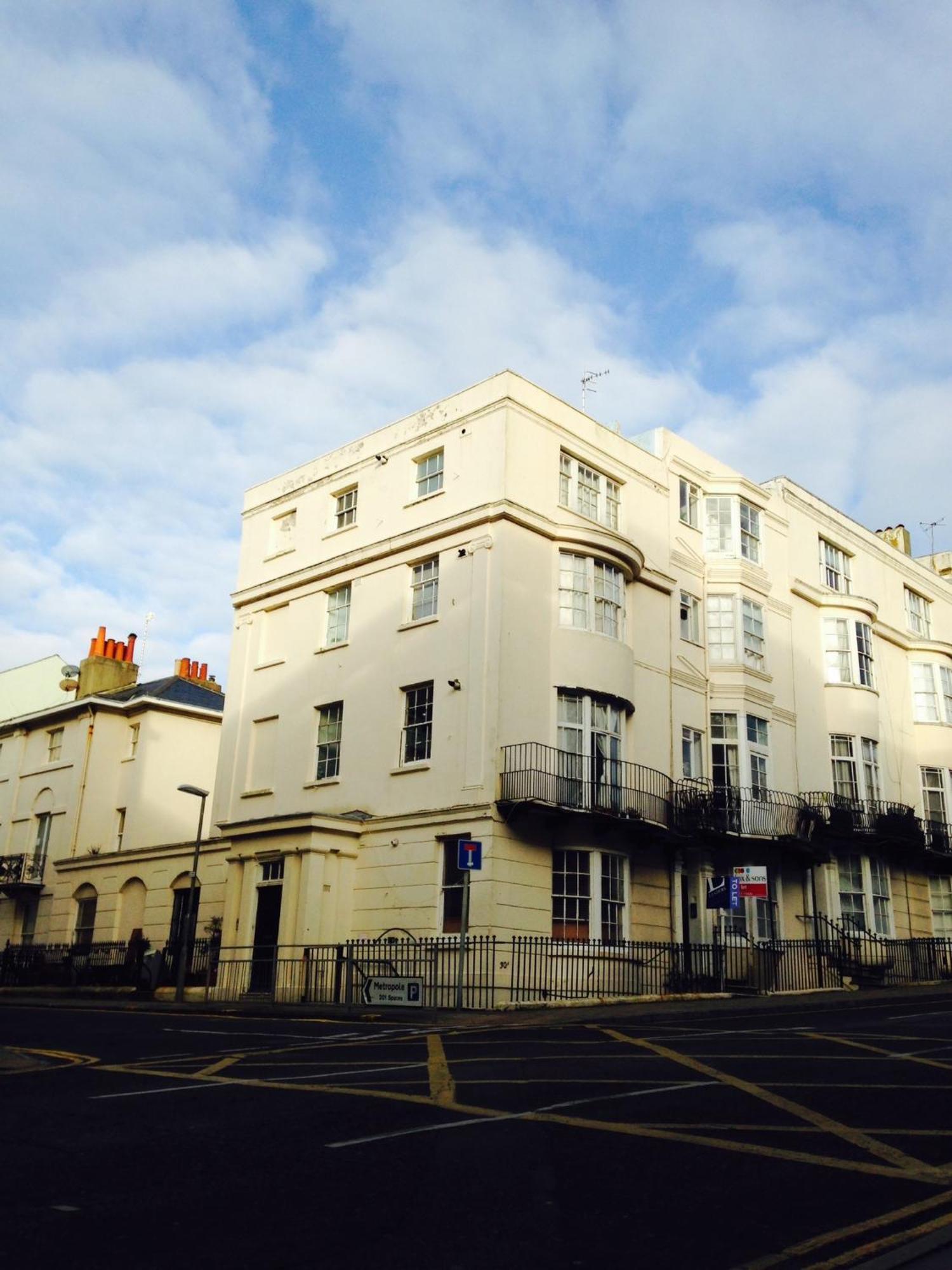 Two Top Central Beach Studios - Also Separate Spa Cabin And Watersports Hove Exteriér fotografie